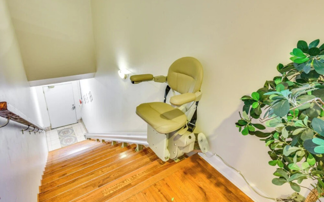 3 Mi to Warren Dunes: Sawyer Getaway w/ Fireplace!