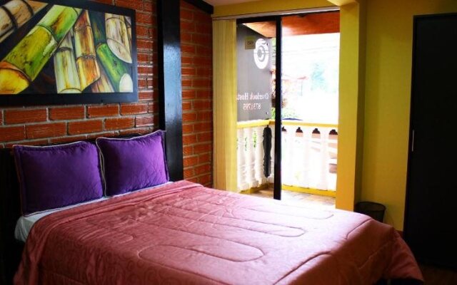 Overlook Hostal
