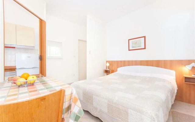 Mate - free parking - SA1(2)