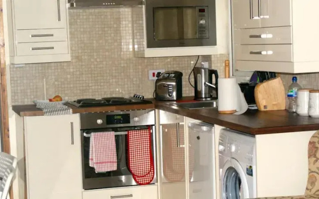 The Annexe - Cb1