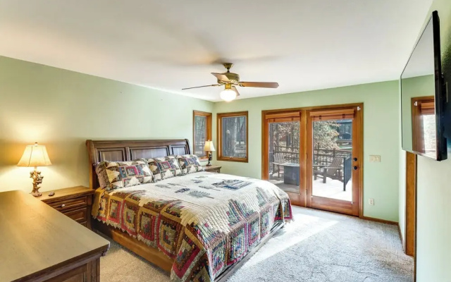 Golf, Hike, Explore! Family-friendly Pinetop Haven