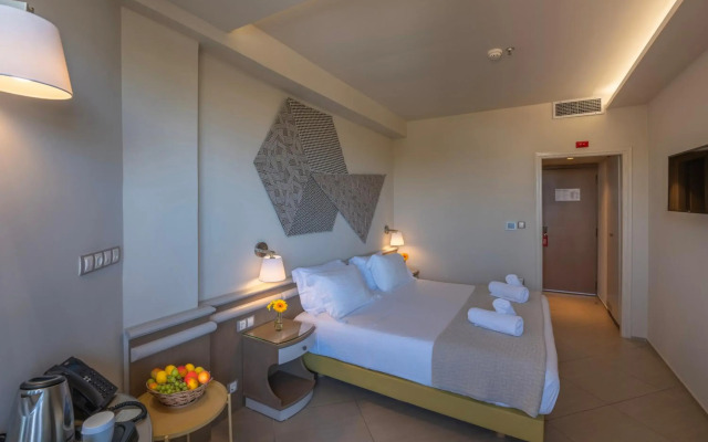 Emmantina Hotel
