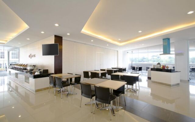 Amaris Hotel Karawang
