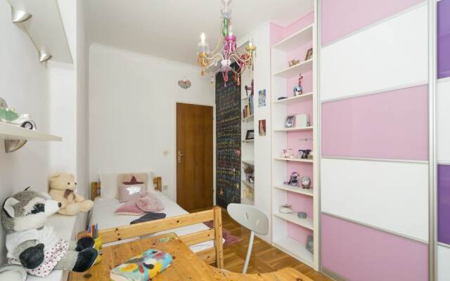 Spacious Apt. With Magnificent sea View & Balcony