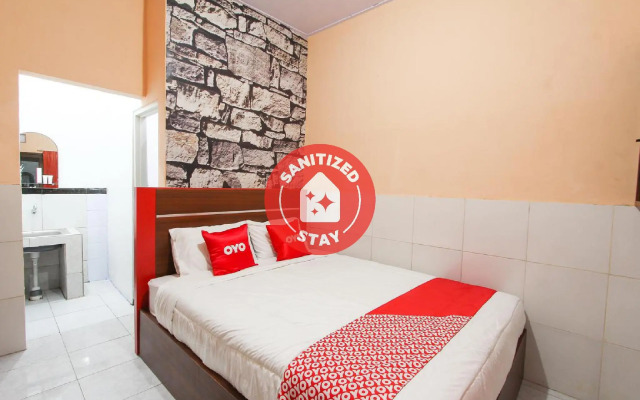 OYO 1594 Al Firdausi Residence