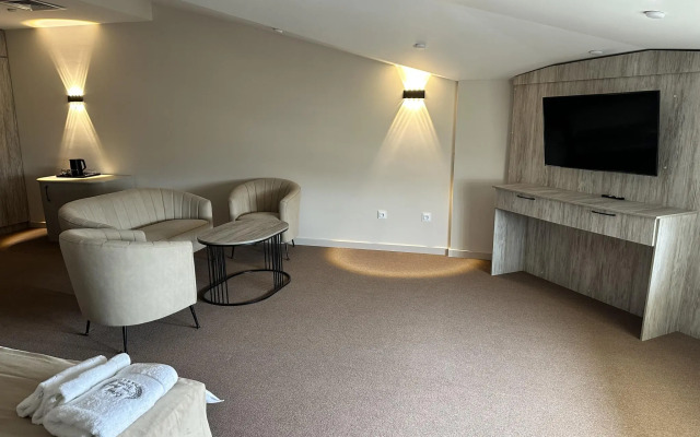 Emily Grand Palace (Эмили Гранд Палас)