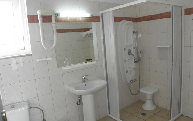 Hotel Kiani Akti