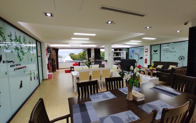 Shell Out Beach Club Suite - Hostel