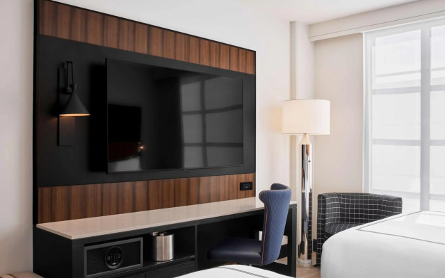 The Godfrey Detroit, Curio Collection By Hilton