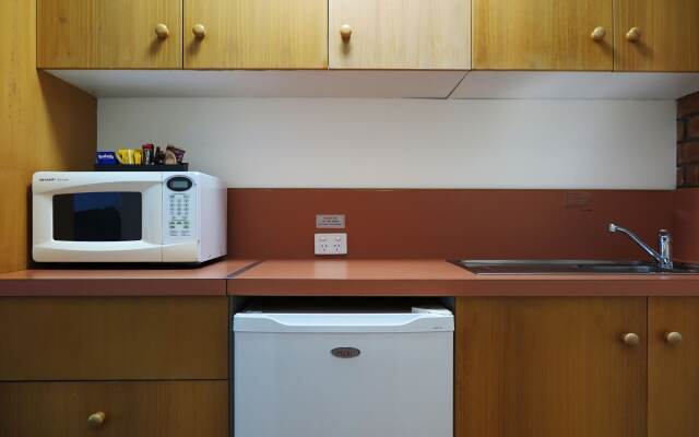 Summerhill Motor Inn