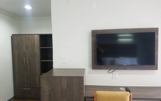 Value Inn Bellflower