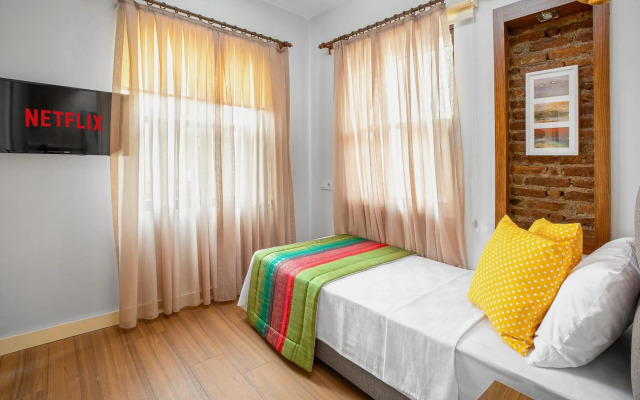 Mono Hotel