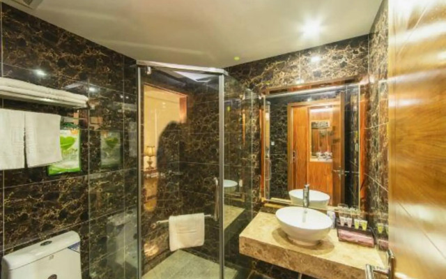 Guangzhou Treasure Holiday Hotel (Panyu Shiqiao Branch)