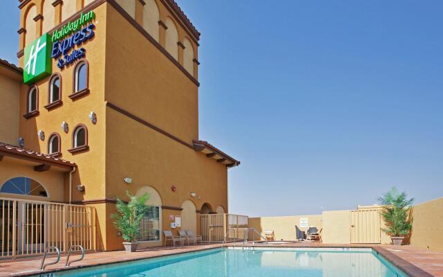 Holiday Inn Express & Suites Willows by IHG