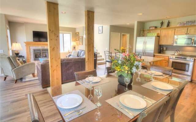 Eaglewood Condominium 16