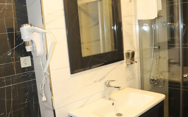 Grand Kavi Hotel