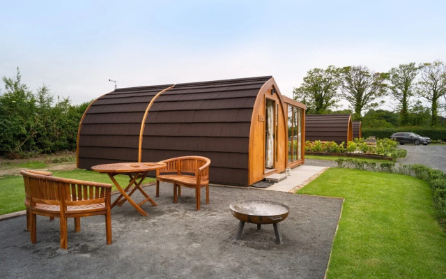 Orchard Glamping - Apartment Pod - Blossom