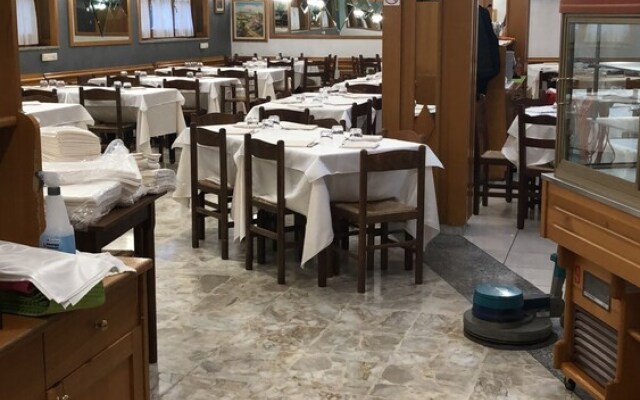 Albergo Ristorante Pizzeria Roma