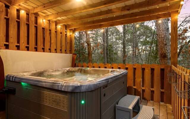 Cabin Creek Fire Pit Hot Tub