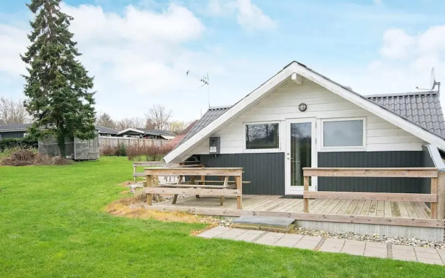 6 Person Holiday Home in Hejls