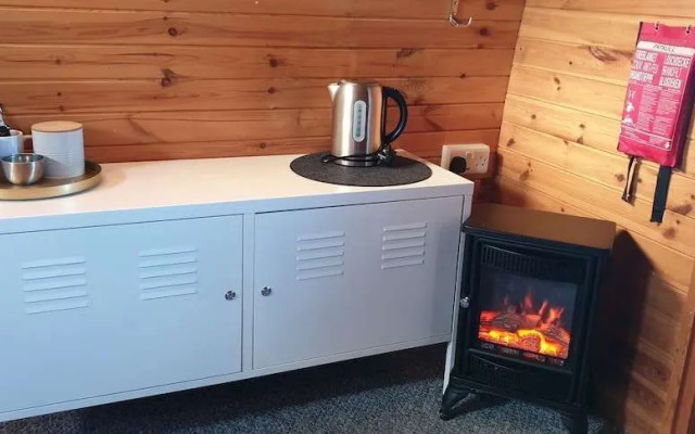 The Little Hide - Adult Only Camping Pods