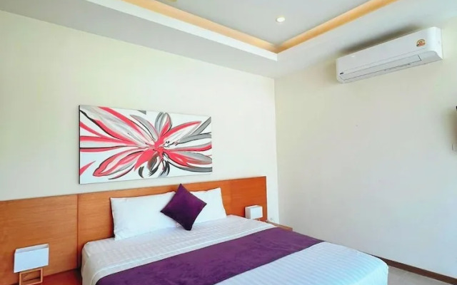Villa with Pool&Jacuzzi Near Beach V236