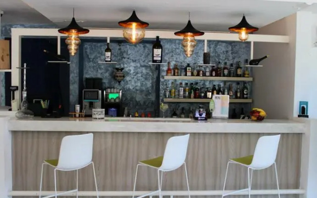 Spring Holiday Resort