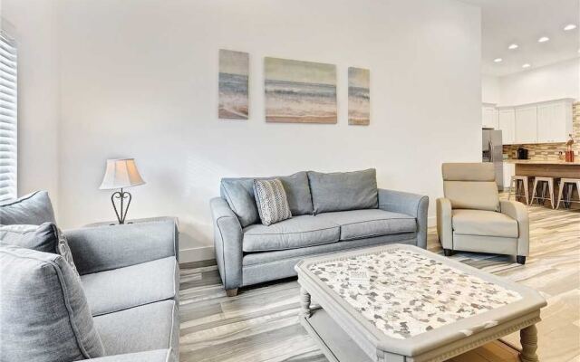 Pelican Beach - Three Bedroom Home