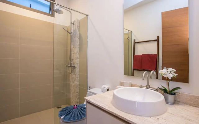 Trendy 4BR Villa Kari in KA Villas Rawai