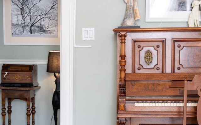 The Old Bank House Bed & Breakfast