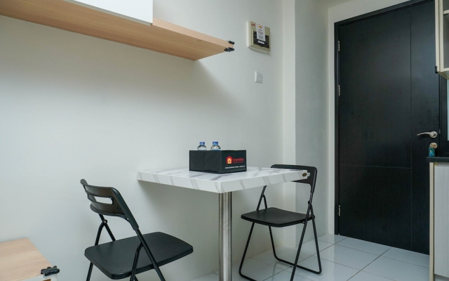 Best Spacious Studio Belmont Residence Puri Apartment