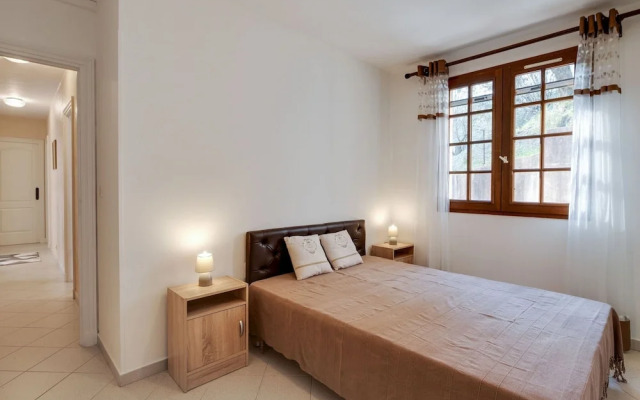 Charming Flat With Pool