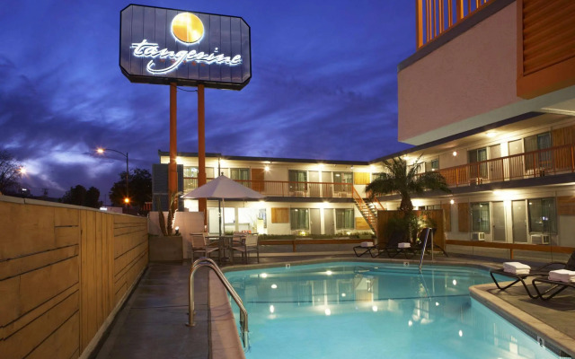 The Tangerine - A Burbank Hotel