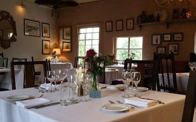 White Hart Cafe Bar & Bistro