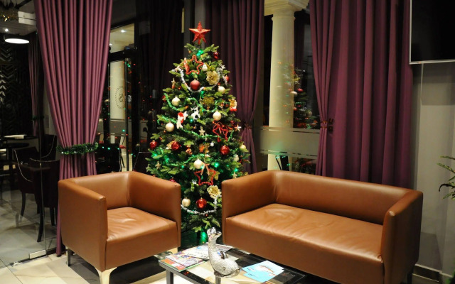 Senator Hotel