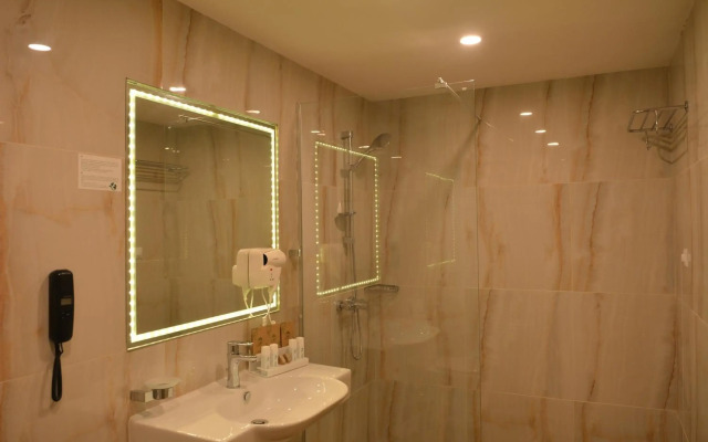 Royal Grand Hotel and Spa - All Inclusive