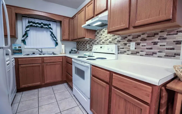Whispering Pines 611