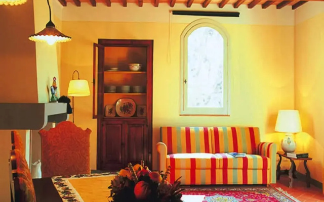 Apartment in Tuscany With Golf & Pools