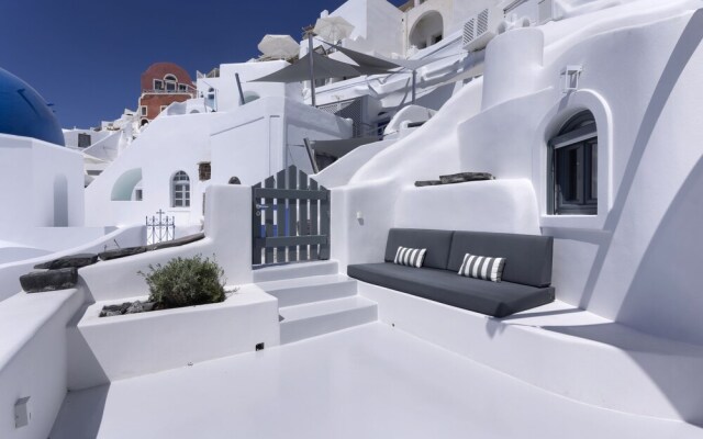 Bluedome Cavehouses by Otium Villas