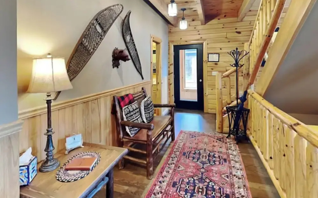 Bear Hollow Lodge by Taylor Made Deep Creek