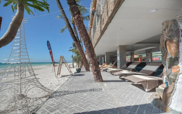 Diamond Water Edge Resort