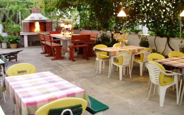 Miva - 60m From the sea - A
