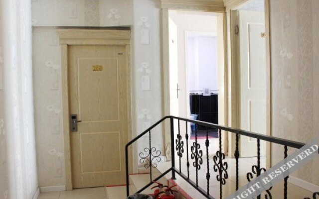 Yuese Holiday Hotel