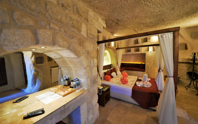 Dedeli Konak Cave Hotel