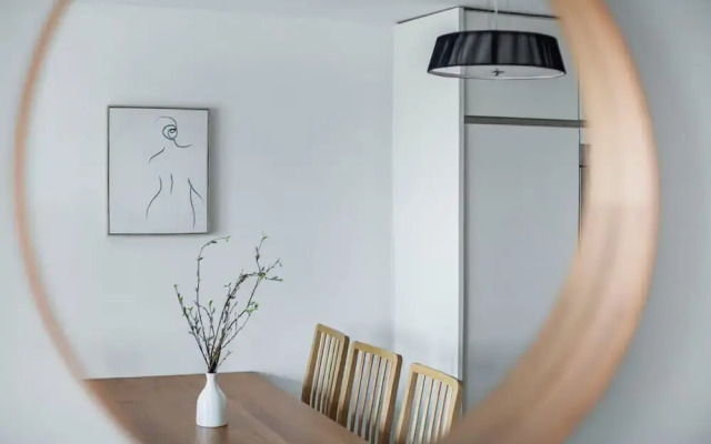 Stunning 2B Vauxhall Apt near Thames & Tube