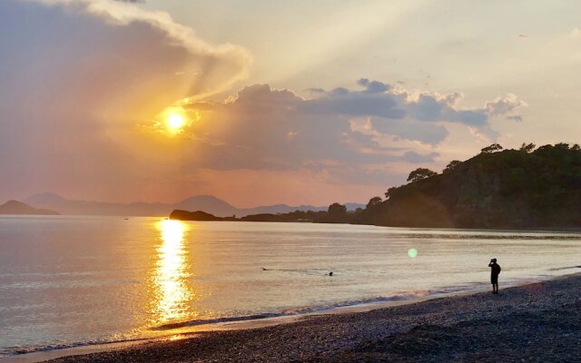 Golden Sand Beach Club & Caravan Holidays