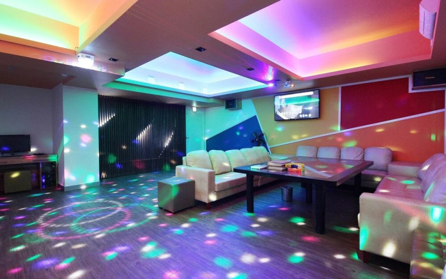 Daegu Dongseong-ro Nana