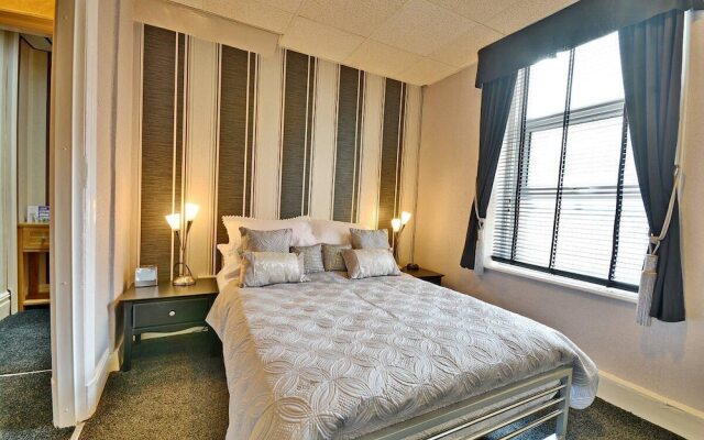 Phildene Rooms by Sasco