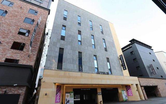 The Unique Hotel 28