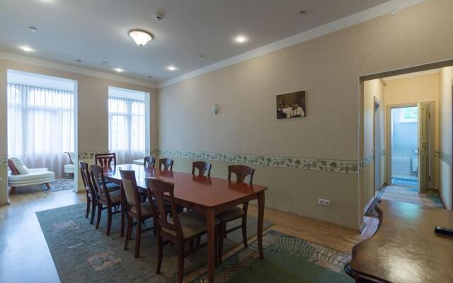 Roze Boutique Apartments